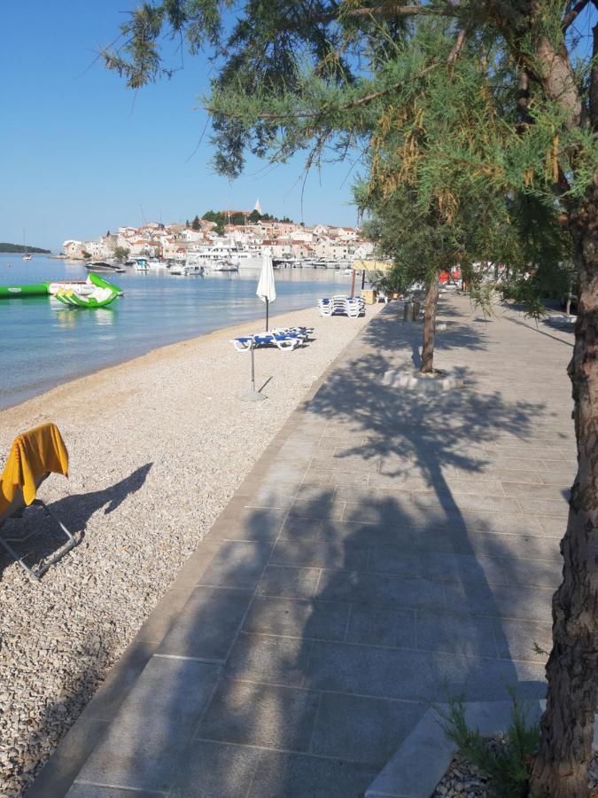 -Villa Sjor -Primosten-Apartmani- Has 2 Large Apartments And 2 Smaller Ones -Primosten Lokvice 6 Extérieur photo