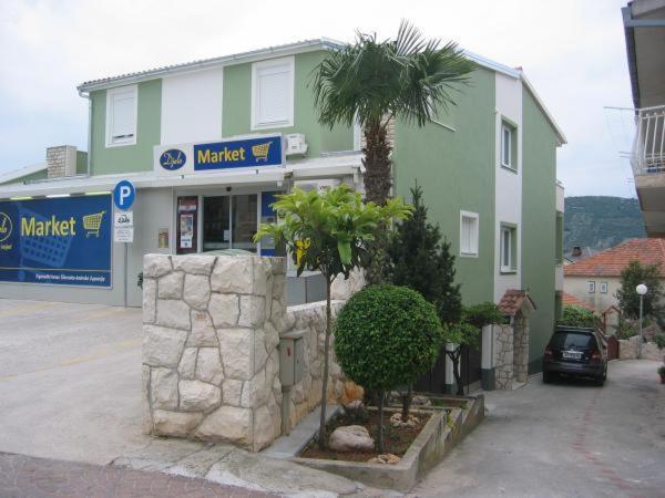 -Villa Sjor -Primosten-Apartmani- Has 2 Large Apartments And 2 Smaller Ones -Primosten Lokvice 6 Extérieur photo