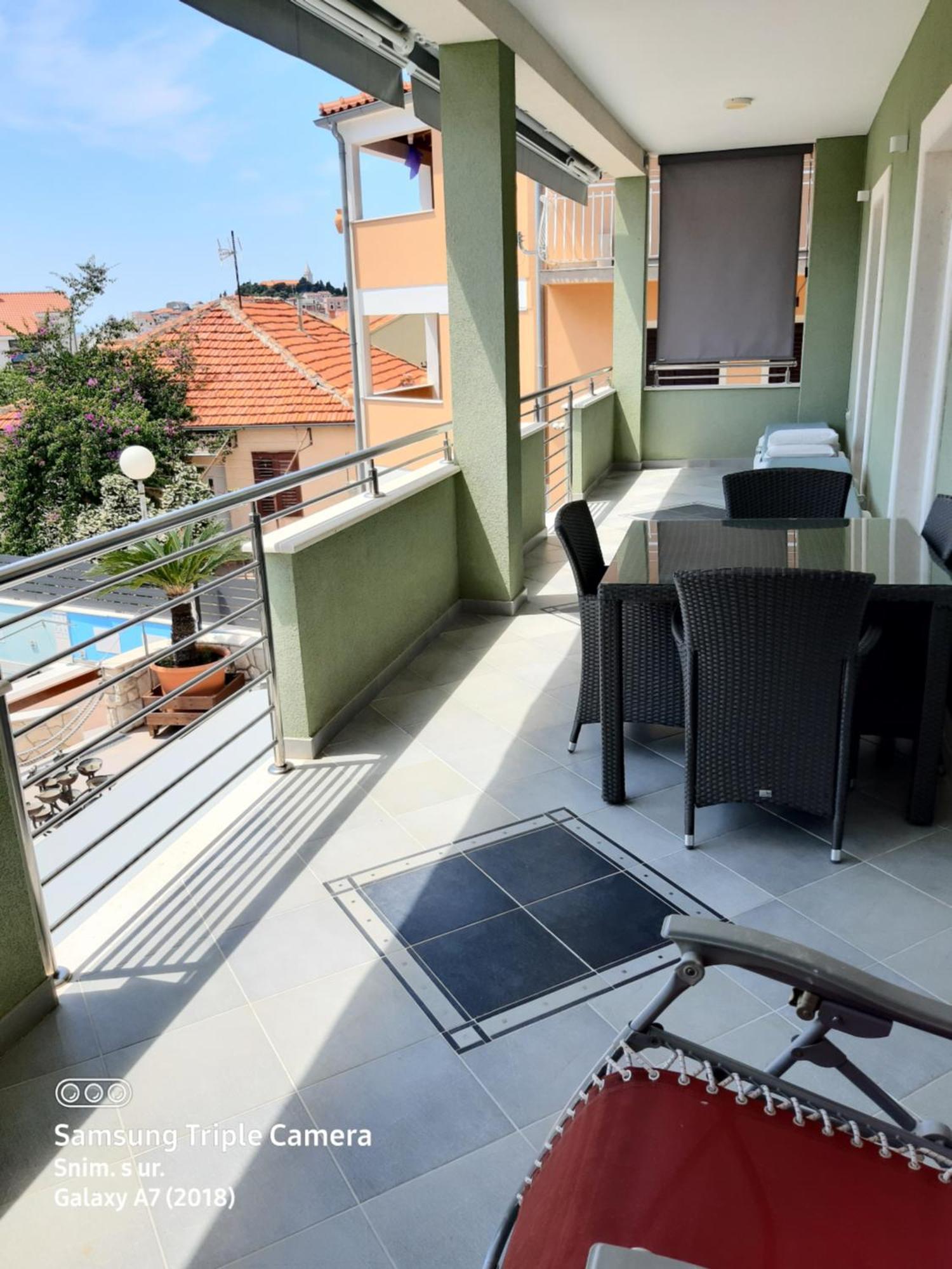 -Villa Sjor -Primosten-Apartmani- Has 2 Large Apartments And 2 Smaller Ones -Primosten Lokvice 6 Extérieur photo